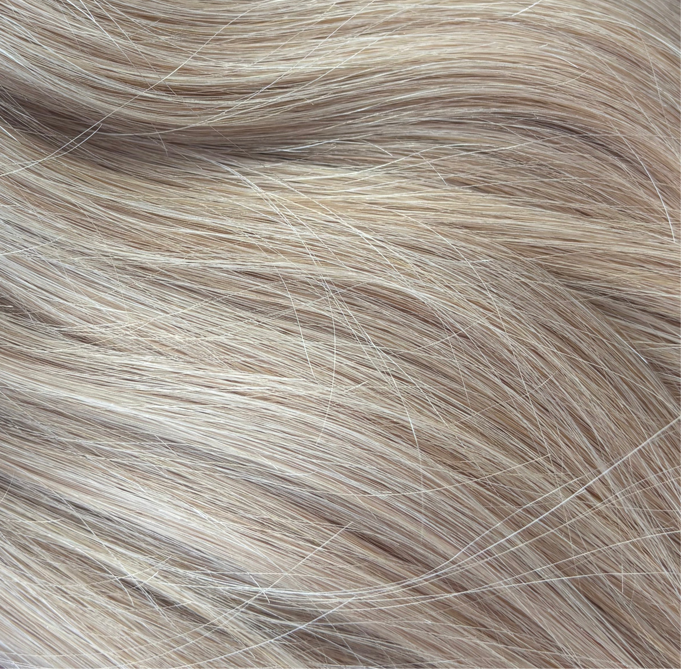 Neutral blonde i tips